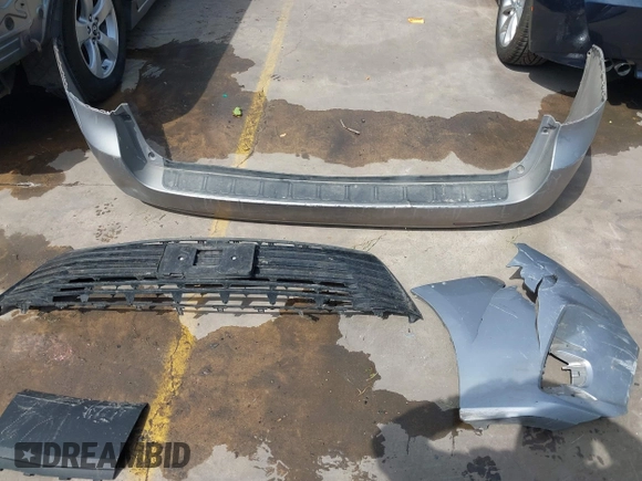 2018 Toyota Sienna LE Auto Access Seat with VIN 5TDKZ3DC3JS917131, listed as a IAAI auction lot 42250342 with 174,159 mi miles and . Bid and sale history available at DreamBid. Image 12.