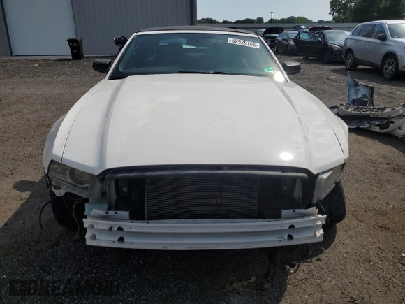 2013 Ford Mustang V6 with VIN 1ZVBP8EM2D5248092, listed as a Copart auction lot 62529765 with 107,771 mi miles and Salvage title. Bid and sale history available at DreamBid. Image 5.