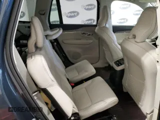 2024 Volvo XC90 Ultimate Bright Theme z VIN YV4H60CF4R1255384, wystawiony jako Copart lot #42584625 z przebiegiem 5 806 mil mil oraz Szkoda całkowita • Salvage title. Historia ofert i sprzedaży dostępna na DreamBid. Obrazek 11.