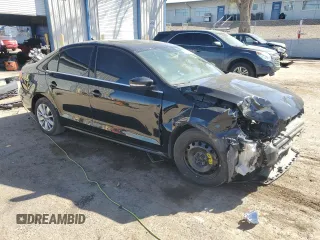 2015 Volkswagen Jetta SE z VIN 3VWD07AJ4FM282387, wystawiony jako Copart lot #48435015 z przebiegiem 177 857 mil mil oraz Szkoda całkowita • Salvage title. Historia ofert i sprzedaży dostępna na DreamBid. Obrazek 4.