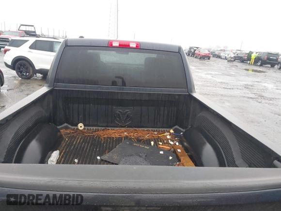 2015 Ram 1500 Express z VIN 1C6RR7KT6FS600572, wystawiony jako IAAI lot #41531984 z przebiegiem 192 950 mil mil oraz . Historia ofert i sprzedaży dostępna na DreamBid. Obrazek 16.