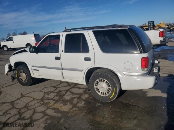 2000 GMC Envoy with VIN 1GKDT13W4Y2348984, listed as a Copart auction lot 89062865 with 159,592 mi miles and Salvage Title. Bid and sale history available at carsss.com. Image 2.