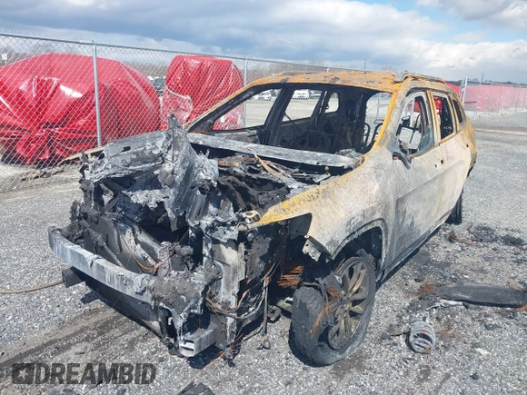 2019 Jeep Cherokee Latitude with VIN 1C4PJMCB9KD393959, listed as a IAAI auction lot 41855017 with Not provided miles and . Bid and sale history available at DreamBid. Image 6.