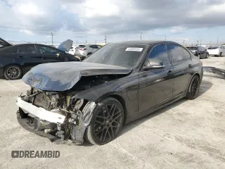 2018 BMW 3 Series 330e iPerformance with VIN WBA8E1C52JA178082, listed as a Copart auction lot 44809595 with 153,425 mi miles and Salvage Title. Bid and sale history available at carsss.com. Image 1.