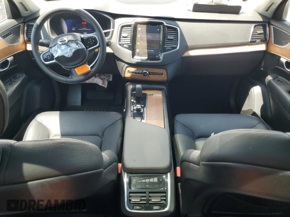 2024 Volvo XC90 Plus Bright Theme with VIN YV4062PE6R1226477, listed as a Copart auction lot 60284535 with 15,057 mi miles and Salvage title. Bid and sale history available at DreamBid. Image 8.