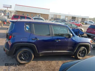 2020 Jeep Renegade Sport with VIN ZACNJAAB5LPM05727, listed as a IAAI auction lot 40515936 with Not Provided miles and . Bid and sale history available at carsss.com. Image 12.