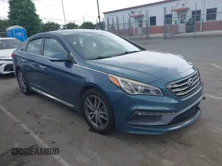 2015 Hyundai Sonata Sport z VIN 5NPE34AB8FH232023, wystawiony jako IAAI lot #42093888 z przebiegiem 212 144 mil mil oraz . Historia ofert i sprzedaży dostępna na DreamBid. Obrazek 13.