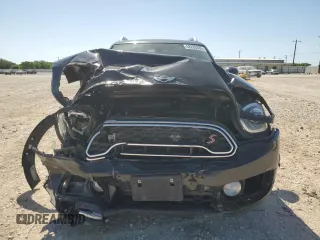 2017 MINI Countryman Cooper S z VIN WMZYT3C35H3D97994, wystawiony jako Copart lot #52289385 z przebiegiem 80 781 mil mil oraz Szkoda całkowita • Salvage title. Historia ofert i sprzedaży dostępna na DreamBid. Obrazek 5.