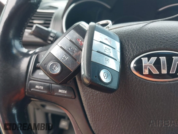 2014 Kia Sorento SX Limited with VIN 5XYKWDA77EG471803, listed as a IAAI auction lot 41682414 with 156,220 mi miles. Bid and sale history available at carsss.com. Image 10.