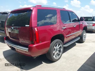 2007 Cadillac Escalade with VIN 1GYFK638X7R418820, listed as a IAAI auction lot 42716951 with Not provided miles and . Bid and sale history available at DreamBid. Image 4.