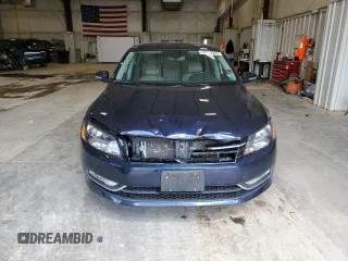 2015 Volkswagen Passat SEL Premium z VIN 1VWCV7A38FC051248, wystawiony jako Copart lot #57019325 z przebiegiem 170 012 mil mil oraz Nie do naprawy • Non repairable. Historia ofert i sprzedaży dostępna na DreamBid. Obrazek 5.