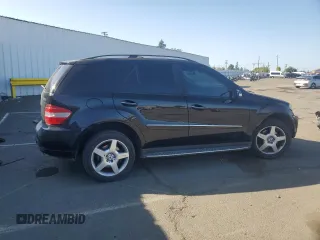 2008 Mercedes-Benz M 550 z VIN 4JGBB72E98A408602, wystawiony jako Copart lot #53737675 z przebiegiem 209 796 mil mil oraz Szkoda całkowita • Salvage title. Historia ofert i sprzedaży dostępna na DreamBid. Obrazek 3.