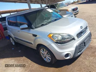2013 Kia Soul ! with VIN KNDJT2A69D7535013, listed as a IAAI auction lot 41809958 with 168,786 mi miles. Bid and sale history available at carsss.com. Image 1.