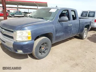 2011 Chevrolet Silverado 1500 LT with VIN 1GCRCSE06BZ210670, listed as a IAAI auction lot 41731033 with 259,099 mi miles. Bid and sale history available at carsss.com. Image 2.