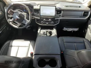 2024 Ford Expedition Max XLT with VIN 1FMJK1J81REA33335, listed as a Copart auction lot 52354535 with 17,743 mi miles and Salvage Title. Bid and sale history available at DreamBid. Image 8.