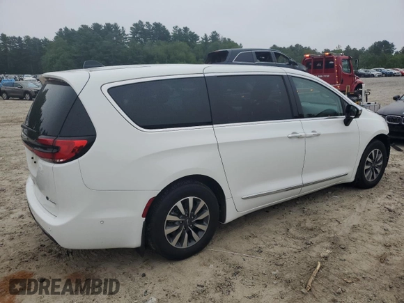 2023 Chrysler Pacifica Hybrid Limited with VIN 2C4RC1S70PR543587, listed as a Copart auction lot 60439795 with 11,558 mi miles and Salvage title. Bid and sale history available at DreamBid. Image 3.