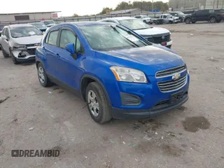 2015 Chevrolet Trax LS with VIN KL7CJKSB8FB179600, listed as a IAAI auction lot 41139637 with 62,814 mi miles. Bid and sale history available at carsss.com. Image 1.