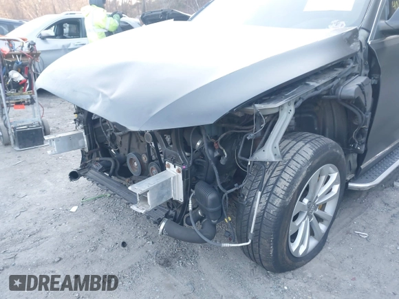 2014 Audi Q5 Premium Plus z VIN WA1LFAFP0EA014739, wystawiony jako IAAI lot #40776842 z przebiegiem 178 365 mil mil oraz . Historia ofert i sprzedaży dostępna na DreamBid. Obrazek 6.