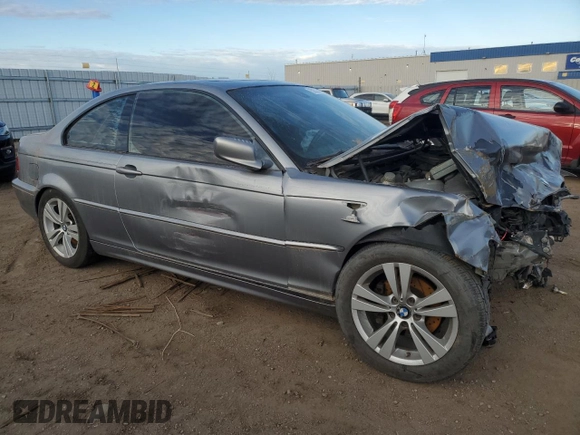 2005 BMW 3 Series 325Ci z VIN WBABV13495JT23413, wystawiony jako Copart lot #50524335 z przebiegiem 150 999 mil mil oraz Szkoda całkowita • Salvage title. Historia ofert i sprzedaży dostępna na DreamBid. Obrazek 4.