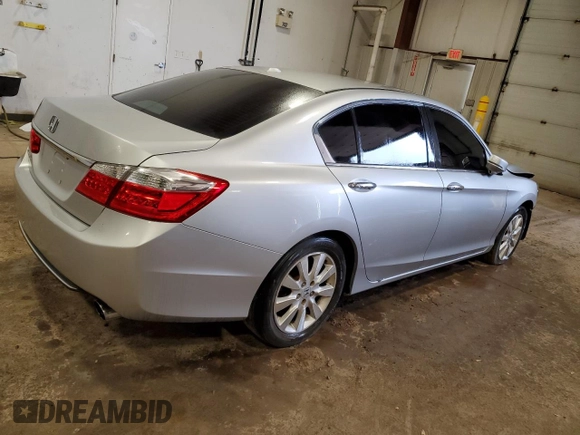 2014 Honda Accord Sedan EX-L with VIN 1HGCR2F81EA206863, listed as a Copart auction lot 46168435 with 118,177 mi miles and Clean Title. Bid and sale history available at carsss.com. Image 3.