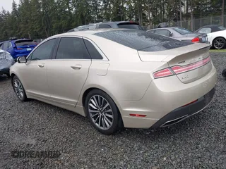 2017 Lincoln MKZ Select with VIN 3LN6L5C9XHR657825, listed as a IAAI auction lot 41950371 with 47,637 mi miles. Bid and sale history available at carsss.com. Image 3.
