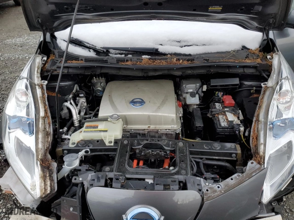 2015 Nissan LEAF SL with VIN 1N4AZ0CP2FC331579, listed as a Copart auction lot 44030985 with 59,732 mi miles and Salvage Title. Bid and sale history available at carsss.com. Image 11.