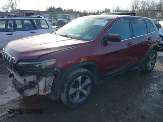 2019 Jeep Cherokee Limited with VIN 1C4PJMDX8KD121008, listed as a IAAI auction lot 41748829 with 129,247 mi miles. Bid and sale history available at carsss.com. Image 18.