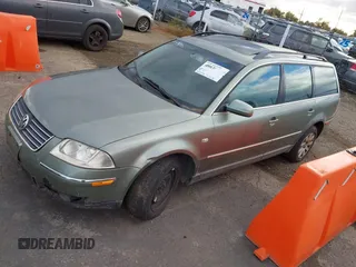 2002 Volkswagen Passat GLS z VIN WVWVD63B12E257457, wystawiony jako IAAI lot #40830908 z przebiegiem 226 392 mil mil oraz . Historia ofert i sprzedaży dostępna na DreamBid. Obrazek 2.
