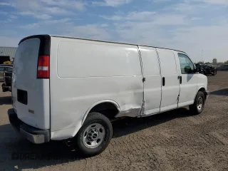 2016 GMC Savana Cargo Van with VIN 1GTW7BFF9G1303912, listed as a Copart auction lot 63955474 with 141,007 mi miles and Salvage Title. Bid and sale history available at carsss.com. Image 3.