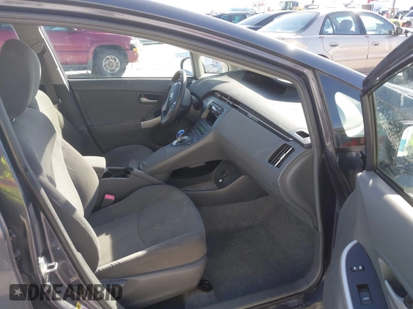 2011 Toyota Prius I with VIN JTDKN3DU4B0266777, listed as a IAAI auction lot 41577700 with 178,838 mi miles. Bid and sale history available at carsss.com. Image 5.
