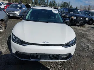 2022 Kia EV6 Wind with VIN KNDC3DLC5N5034110, listed as a IAAI auction lot 41667440 with 25,780 mi miles. Bid and sale history available at carsss.com. Image 13.