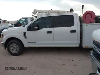 2018 Ford F-350 XL z VIN 1FT7W3AT3JEC82534, wystawiony jako IAAI lot #42365679 z przebiegiem 172 022 mil mil oraz . Historia ofert i sprzedaży dostępna na DreamBid. Obrazek 14.