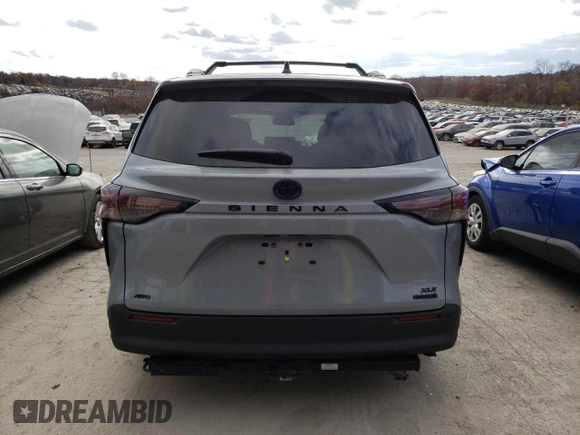 2023 Toyota Sienna XSE 25th Anniversary with VIN 5TDCSKFC3PS103084, listed as a Copart auction lot 79702214 with 17,737 mi miles and Salvage title. Bid and sale history available at DreamBid. Image 6.