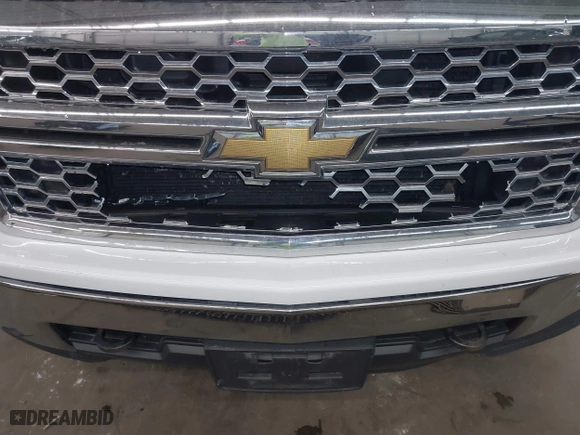 2014 Chevrolet Silverado 1500 LT with VIN 3GCUKREC3EG524507, listed as a IAAI auction lot 41865693 with 207,023 mi miles. Bid and sale history available at carsss.com. Image 6.