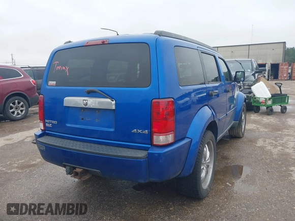 2008 Dodge Nitro SLT with VIN 1D8GU58K58W177983, listed as a IAAI auction lot 41447138 with 184,004 mi miles. Bid and sale history available at carsss.com. Image 4.