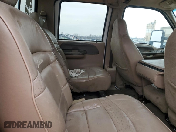 1999 Ford Super Duty F-250 XL with VIN 1FTNW21F1XEE68447, listed as a Copart auction lot 43470365 with 239,074 mi miles and Salvage Title. Bid and sale history available at carsss.com. Image 10.