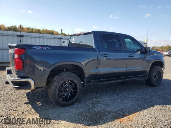 2021 Chevrolet Silverado 1500 LT with VIN 1GCUYDET8MZ418277, listed as a Copart auction lot 77741544 with 69,798 mi miles and Salvage Title. Bid and sale history available at carsss.com. Image 3.