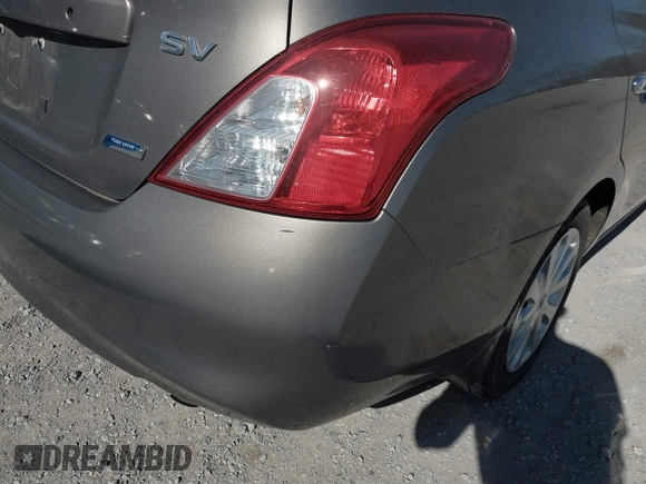 2014 Nissan Versa S with VIN 3N1CN7AP5EK451432, listed as a IAAI auction lot 41818916 with 126,190 mi miles. Bid and sale history available at carsss.com. Image 15.