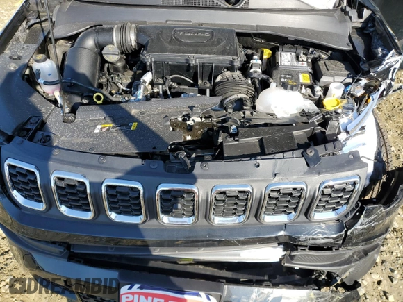 2024 Jeep Compass Latitude Lux with VIN 3C4NJDFN1RT104509, listed as a Copart auction lot 45454915 with 31 mi miles and Salvage title. Bid and sale history available at DreamBid. Image 12.