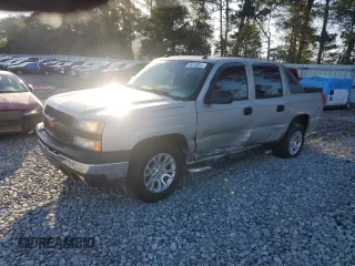 2004 Chevrolet Avalanche Z66 with VIN 3GNEC12T94G146450, listed as a Copart auction lot 76703014 with 243,049 mi miles and Salvage title. Bid and sale history available at DreamBid. Image 1.