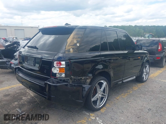 2006 Land Rover Range Rover Sport HSE z VIN SALSF25436A924149, wystawiony jako IAAI lot #42187760 z przebiegiem 192 011 mil mil oraz . Historia ofert i sprzedaży dostępna na DreamBid. Obrazek 4.