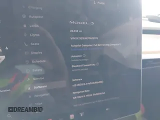 2023 Tesla Model 3 z VIN 5YJ3E1EAXPF606178, wystawiony jako IAAI lot #42543528 z przebiegiem 26 638 mil mil oraz . Historia ofert i sprzedaży dostępna na DreamBid. Obrazek 7.