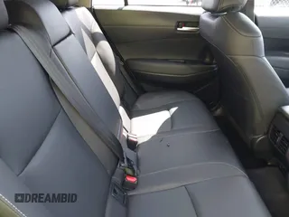 2022 Toyota Corolla Cross XLE z VIN 7MUEAABG1NV020142, wystawiony jako IAAI lot #41925148 z przebiegiem 36 047 mil mil oraz . Historia ofert i sprzedaży dostępna na DreamBid. Obrazek 8.