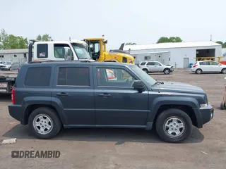 2008 Jeep Patriot Sport with VIN 1J8FF28W48D588723, listed as a IAAI auction lot 42394617 with 112,266 mi miles and . Bid and sale history available at DreamBid. Image 13.