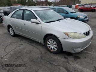 2005 Toyota Camry STD z VIN 4T1BE32K15U979470, wystawiony jako Copart lot #53519575 z przebiegiem 120 213 mil mil oraz Szkoda całkowita • Salvage title. Historia ofert i sprzedaży dostępna na DreamBid. Obrazek 4.
