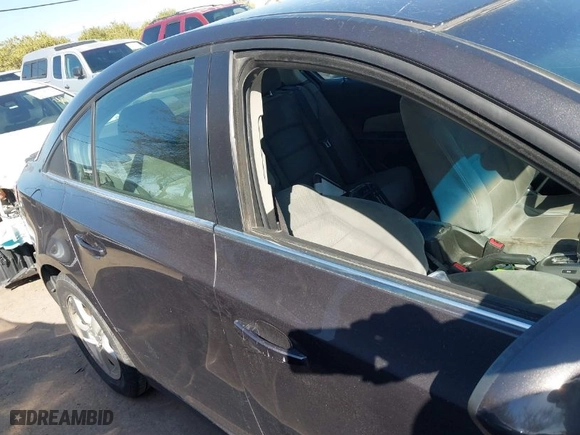 2014 Chevrolet Cruze 1LT with VIN 1G1PC5SB6E7134651, listed as a IAAI auction lot 41764403 with 177,122 mi miles. Bid and sale history available at carsss.com. Image 13.