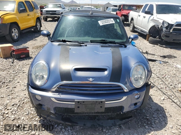 2007 MINI Convertible S z VIN WMWRH33577TL94482, wystawiony jako Copart lot #55502015 z przebiegiem 118 957 mil mil oraz Szkoda całkowita • Salvage title. Historia ofert i sprzedaży dostępna na DreamBid. Obrazek 5.