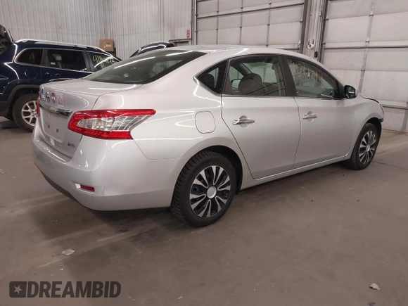 2014 Nissan Sentra SR z VIN 3N1AB7AP6EY251012, wystawiony jako IAAI lot #41792892 z przebiegiem 109 386 mil mil oraz . Historia ofert i sprzedaży dostępna na DreamBid. Obrazek 4.