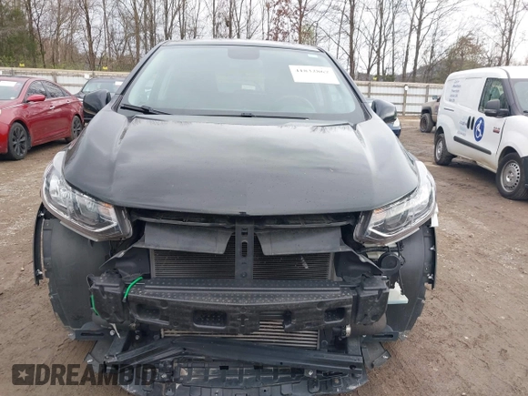 2019 Chevrolet Trax LS with VIN 3GNCJKSB1KL386803, listed as a IAAI auction lot 41832867 with 107,462 mi miles. Bid and sale history available at carsss.com. Image 6.