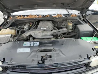 2002 Chevrolet Suburban Z71 with VIN 3GNFK16Z72G295734, listed as a Copart auction lot 45763225 with 197,205 mi miles and Salvage Title. Bid and sale history available at carsss.com. Image 12.